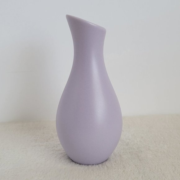 Beautiful Pastel Purple Bud Vase - Picture 3 of 10